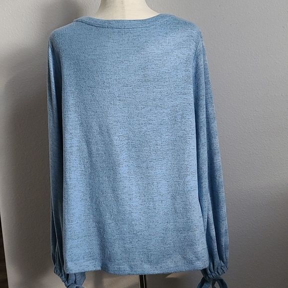 A N.A. WOMAN'S TOP - Picture 5 of 7